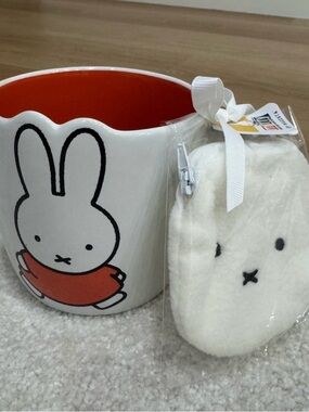 NWOT ! White Ceramic Mug with Orange Interior and Plush MIFFY Pouch